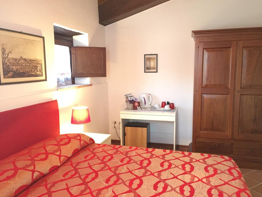 Rosso Porpora Villa Colle Umberto  Exterior photo