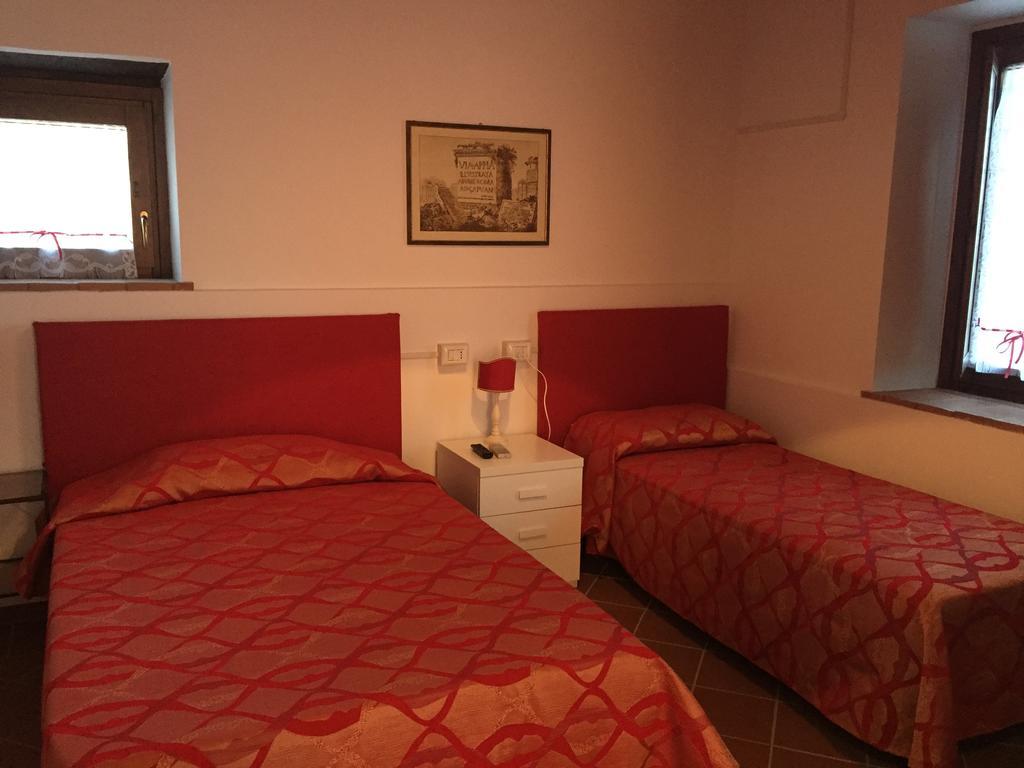 Rosso Porpora Villa Colle Umberto  Exterior photo